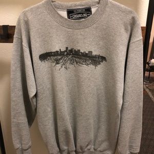 Men’s M Gray Sweatshirt Portland City Skyline